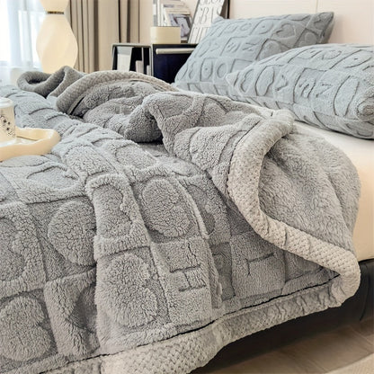 Plush Fuzzy Blanket for Cold Nights - OutfitLondon
