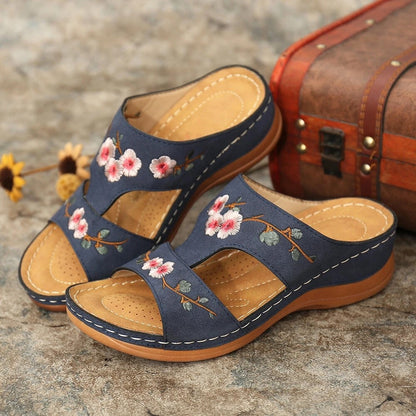 Beach Embroidery Flat Soft Non-Slip Women's Sandals 2023
