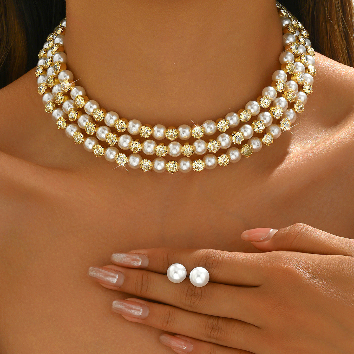 Women's Elegant Pearl Necklace and Earrings Set