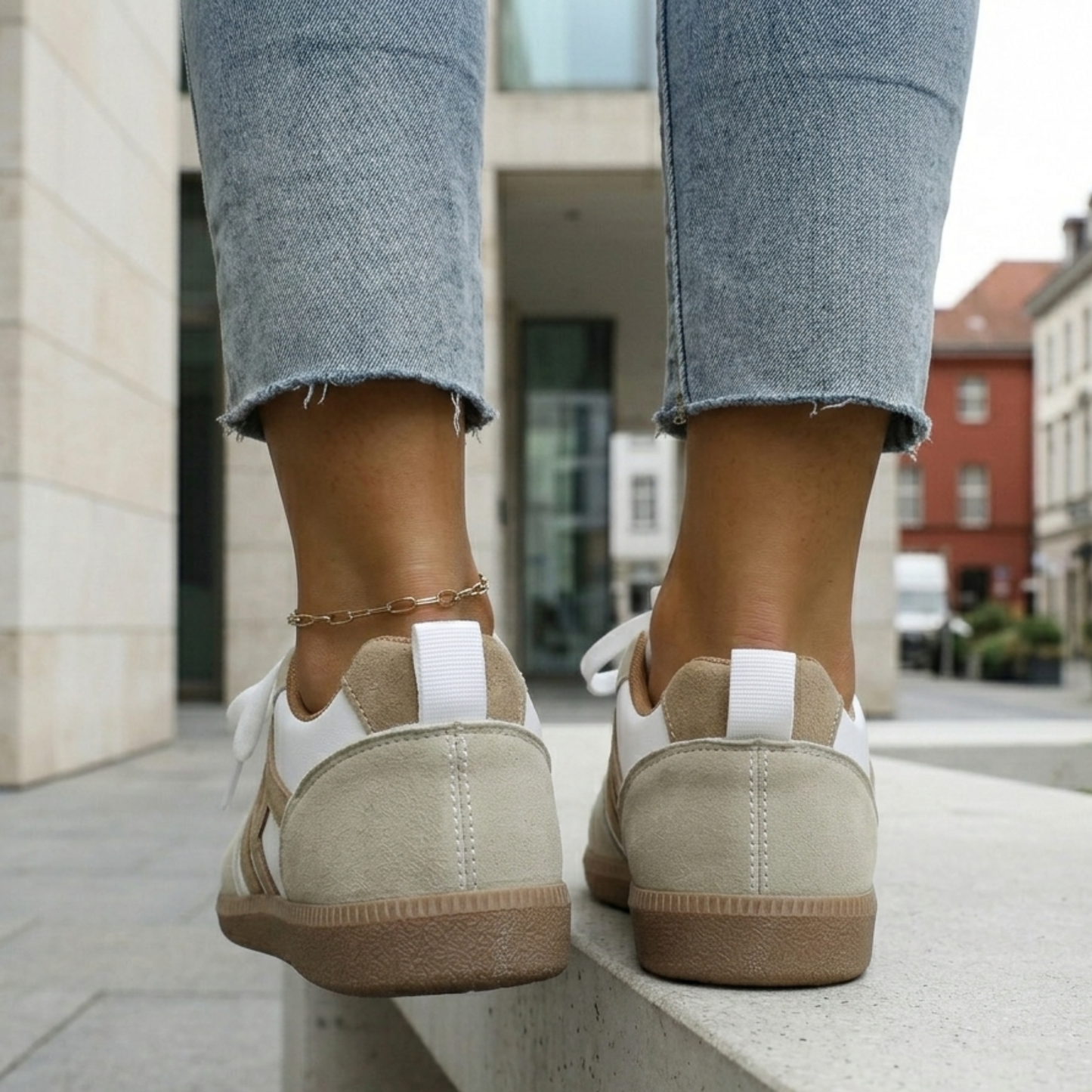 Classic Comfortable Low Top Lace Sneakers For Women