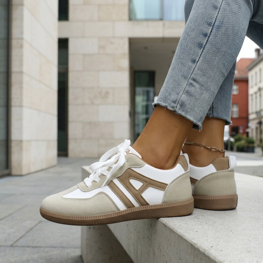 Classic Comfortable Low Top Lace Sneakers For Women - OutfitLondon