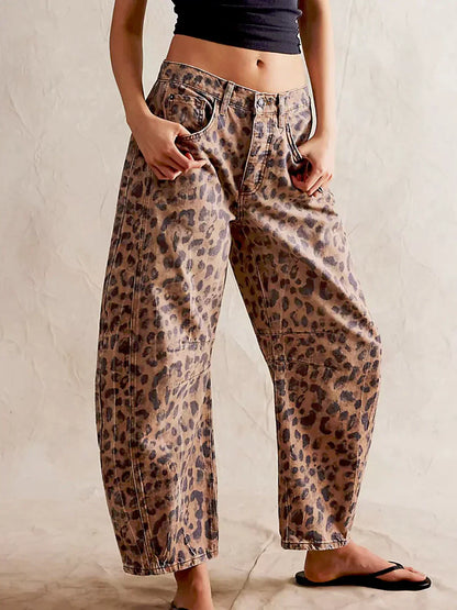 Relaxed Fit Women's Casual Jeans - OutfitLondon