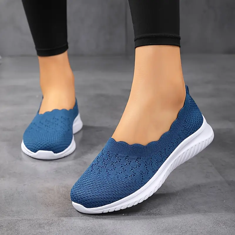 Comfortable Lightweight Women's Slip On Sneakers - OutfitLondon