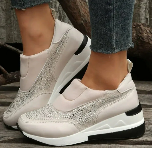 Comfortable Women's Casual Sneakers - OutfitLondon