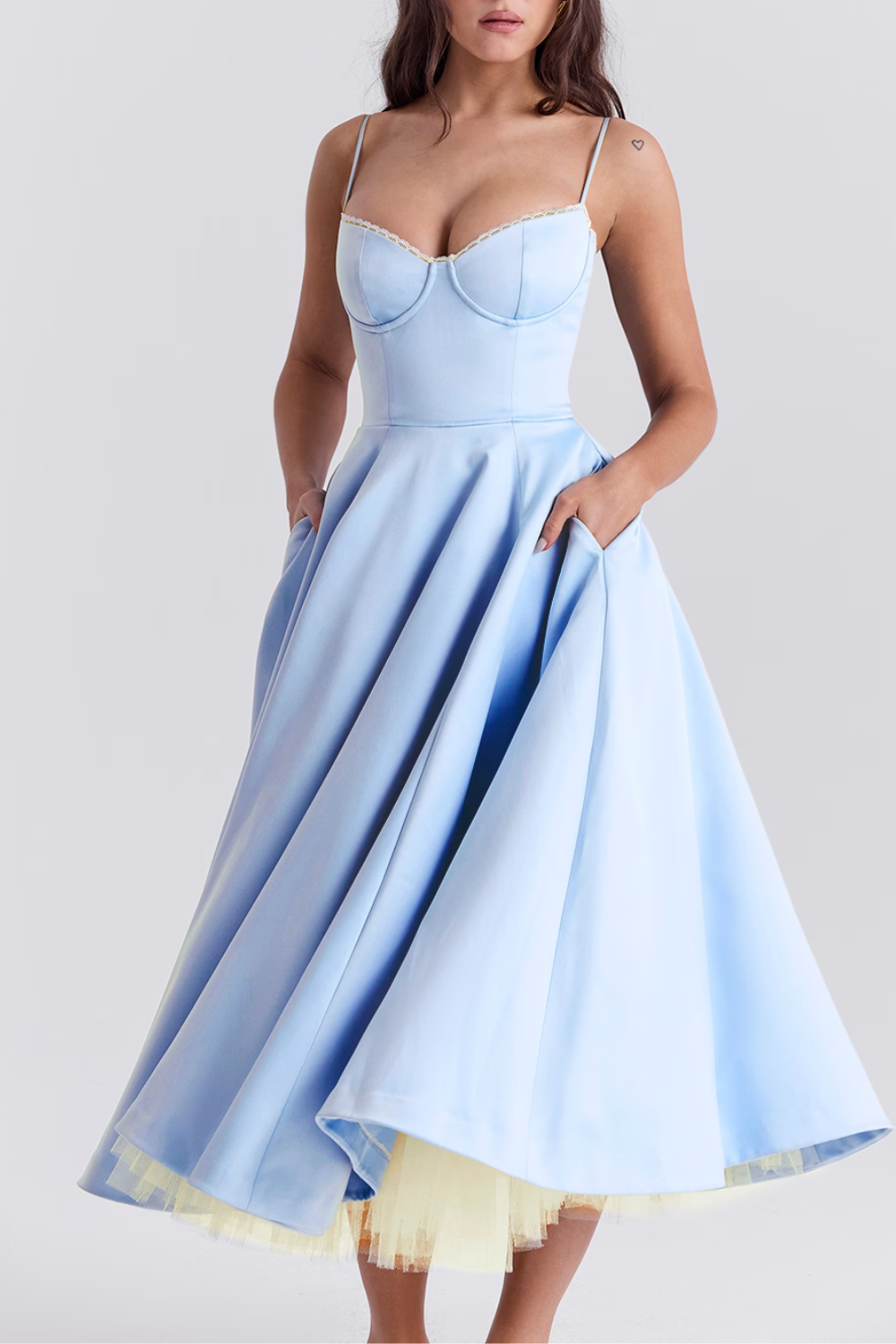 Elegant Ladies Formal Night Dress - OutfitLondon