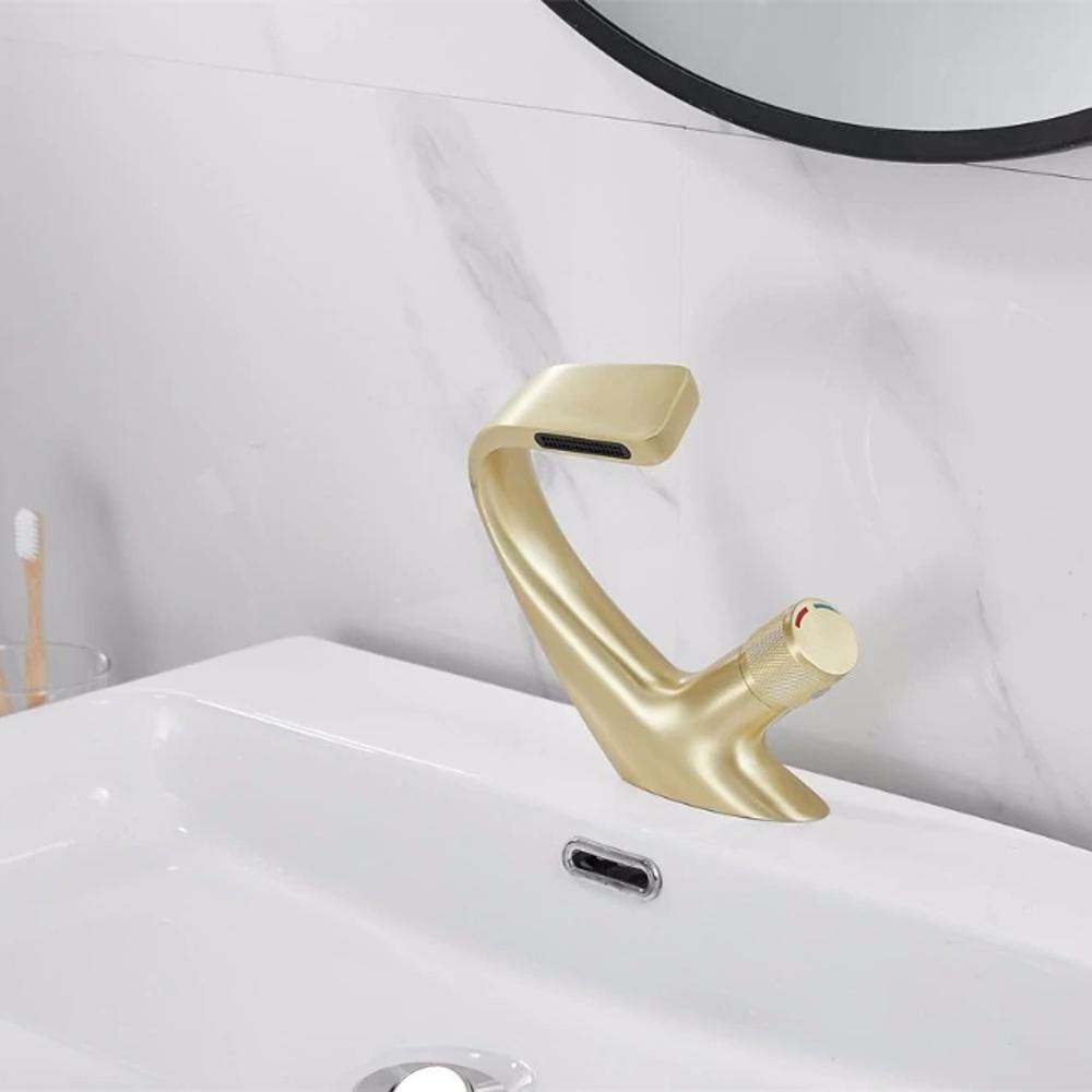 Modern One Handle Kitchen Sink Faucet