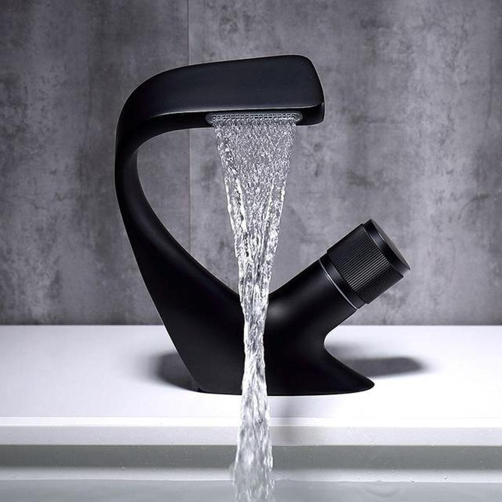 Modern One Handle Kitchen Sink Faucet - OutfitLondon