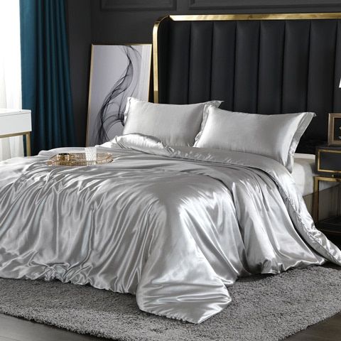 Soft 4-Piece Bedding Set with Duvet Cover