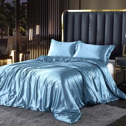 Soft 4-Piece Bedding Set with Duvet Cover