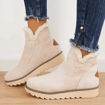 Cozy Insulated Women's Winter Boots with Grip Soles