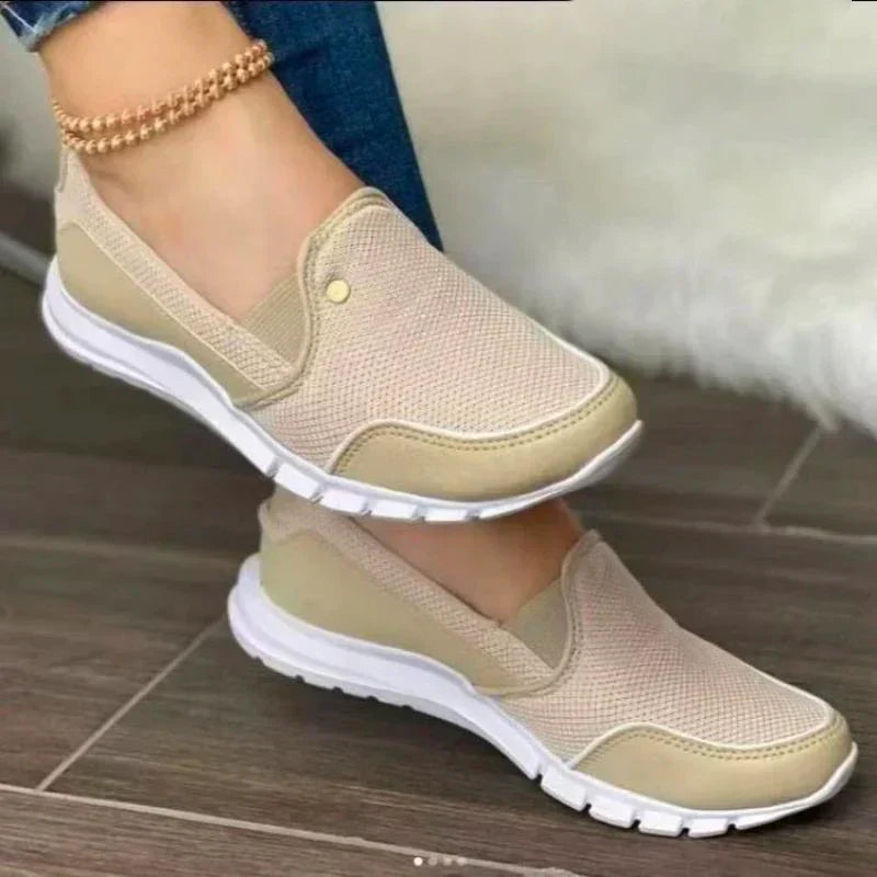 Comfortable Women's Slip On Flats - OutfitLondon