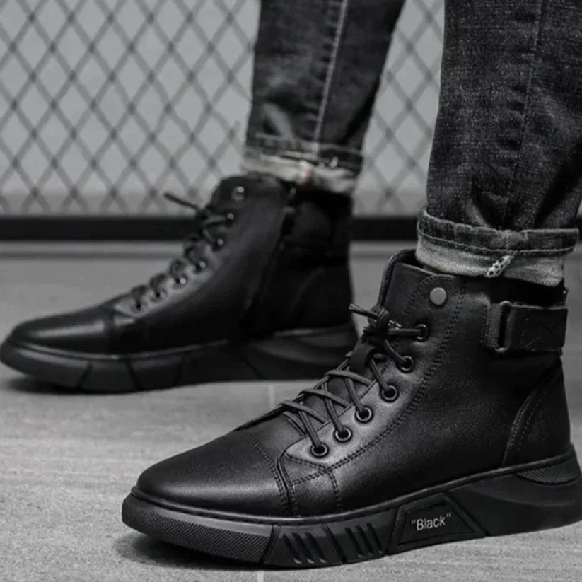 Insulated Black Leather Men's Boots - OutfitLondon