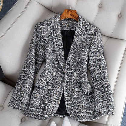 Timeless Tailored Women's Wool Jacket with Buttons - OutfitLondon