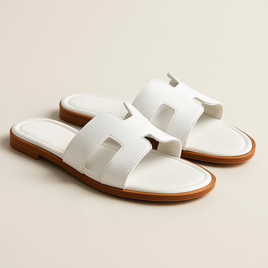 Comfortable Women's Flat Sandals with Adjustable Buckles - OutfitLondon