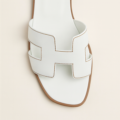 Comfortable Women's Flat Sandals with Adjustable Buckles