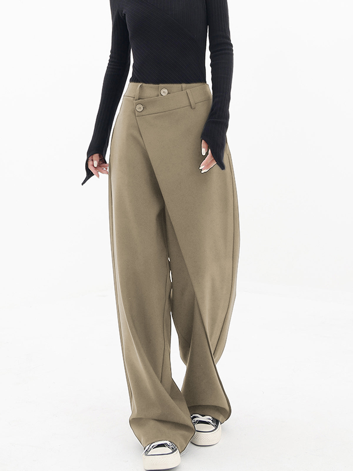 Relaxed Fit Women's Wide Leg Pants with Trendy Buttons