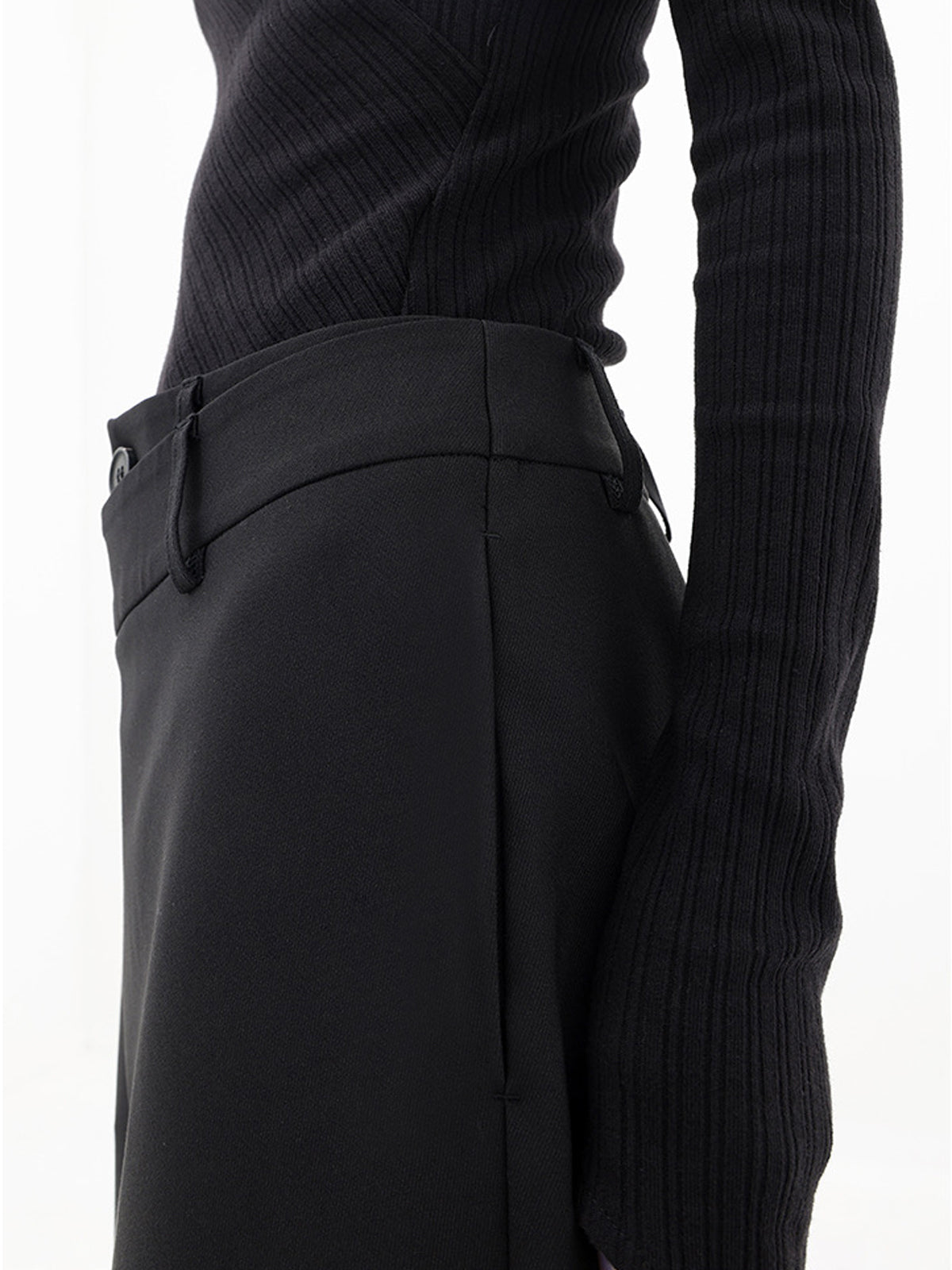 Relaxed Fit Women's Wide Leg Pants with Trendy Buttons