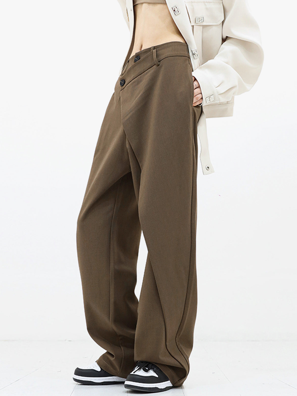 Relaxed Fit Women's Wide Leg Pants with Trendy Buttons