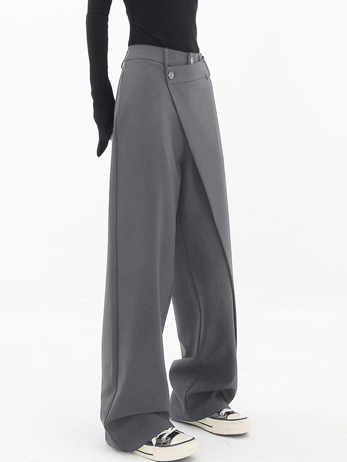 Relaxed Fit Women's Wide Leg Pants with Trendy Buttons