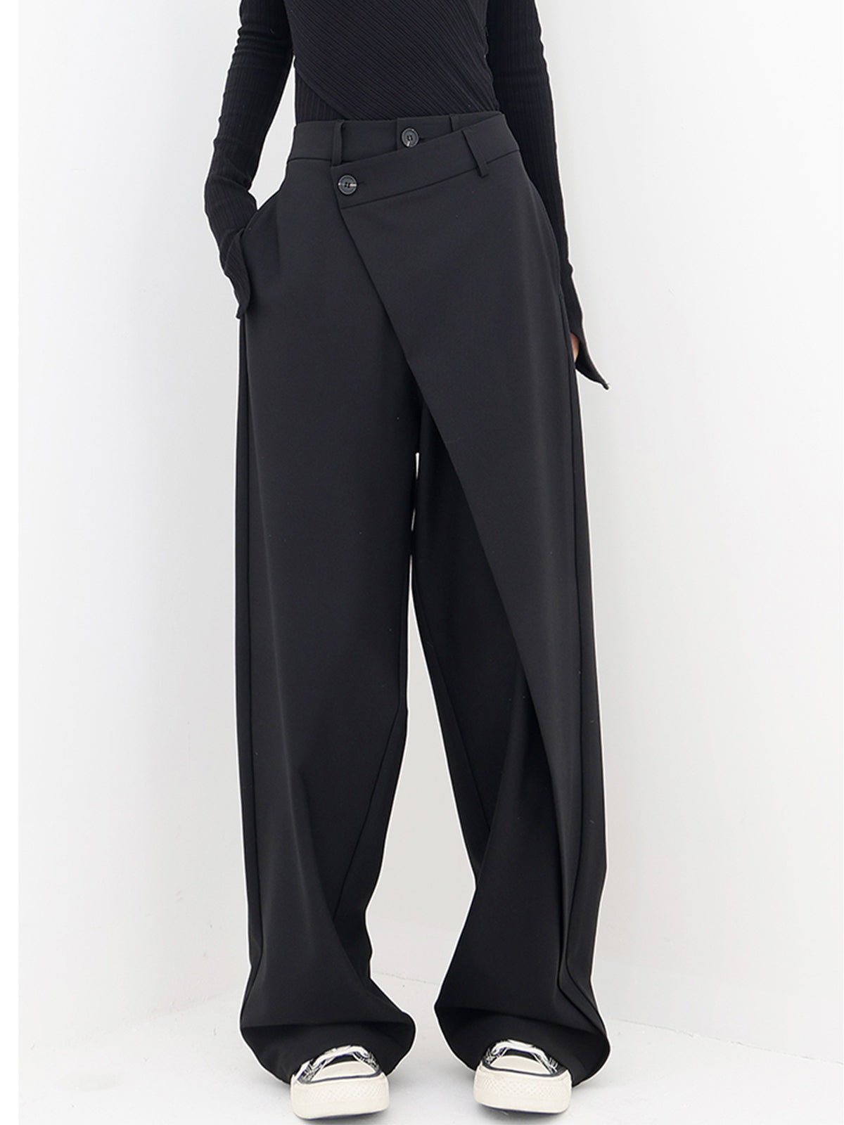 Relaxed Fit Women's Wide Leg Pants with Trendy Buttons - OutfitLondon
