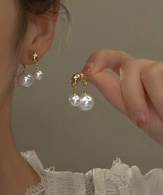 Women's Pearl Stud Earrings Gold Tone Copper Alloy - OutfitLondon