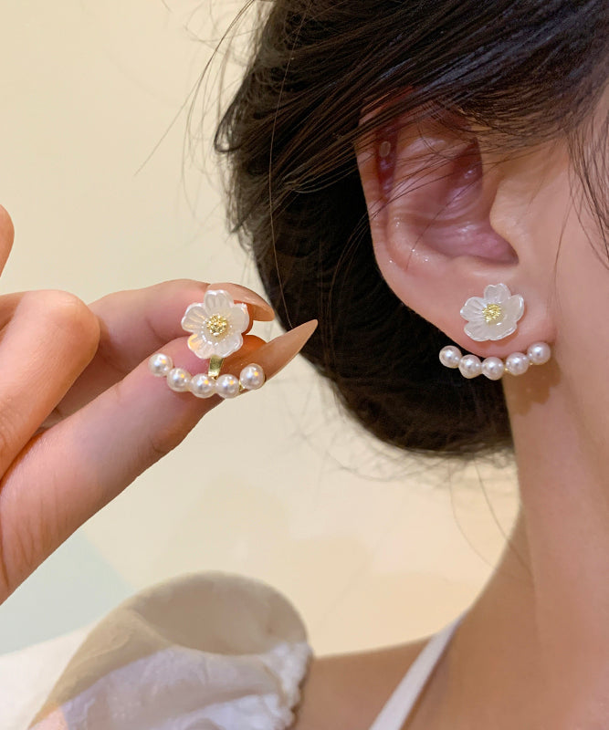 Women's Pearl Stud Earrings White Copper With Pearls - OutfitLondon