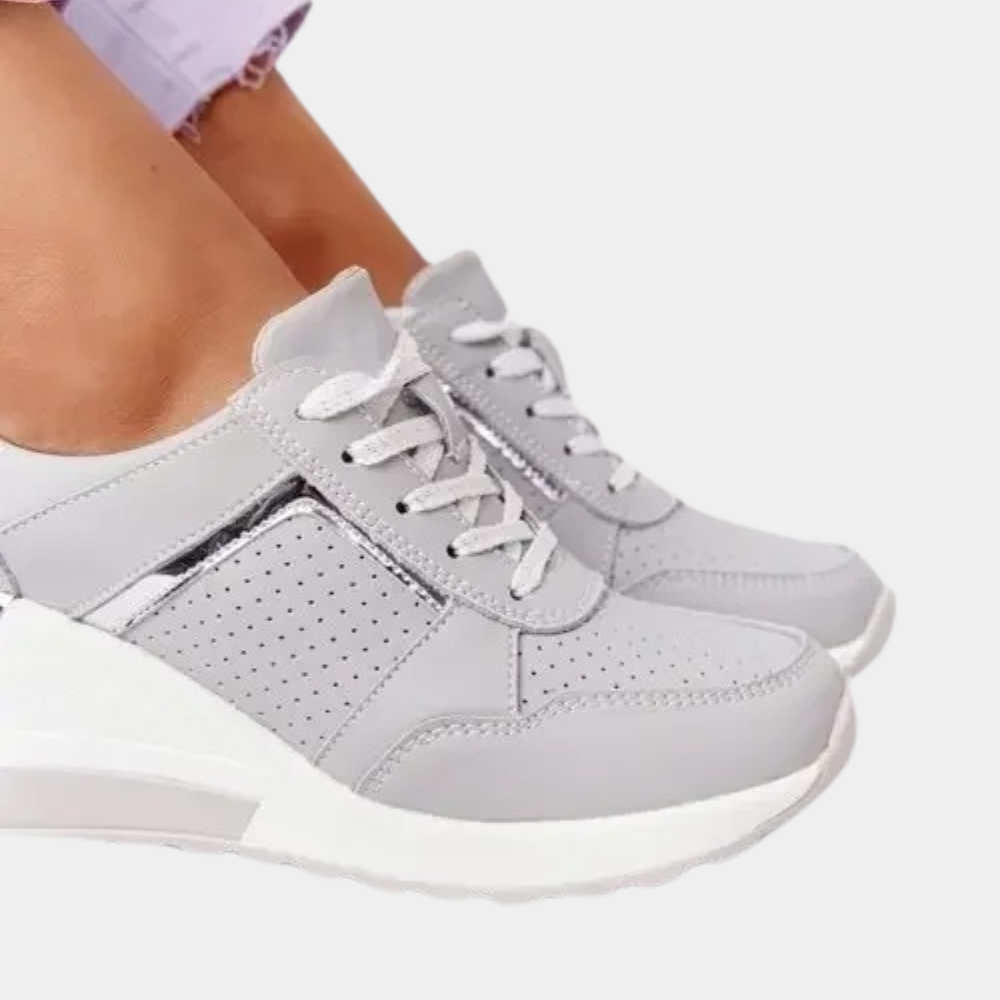 Women's Soft Everyday Sneaker