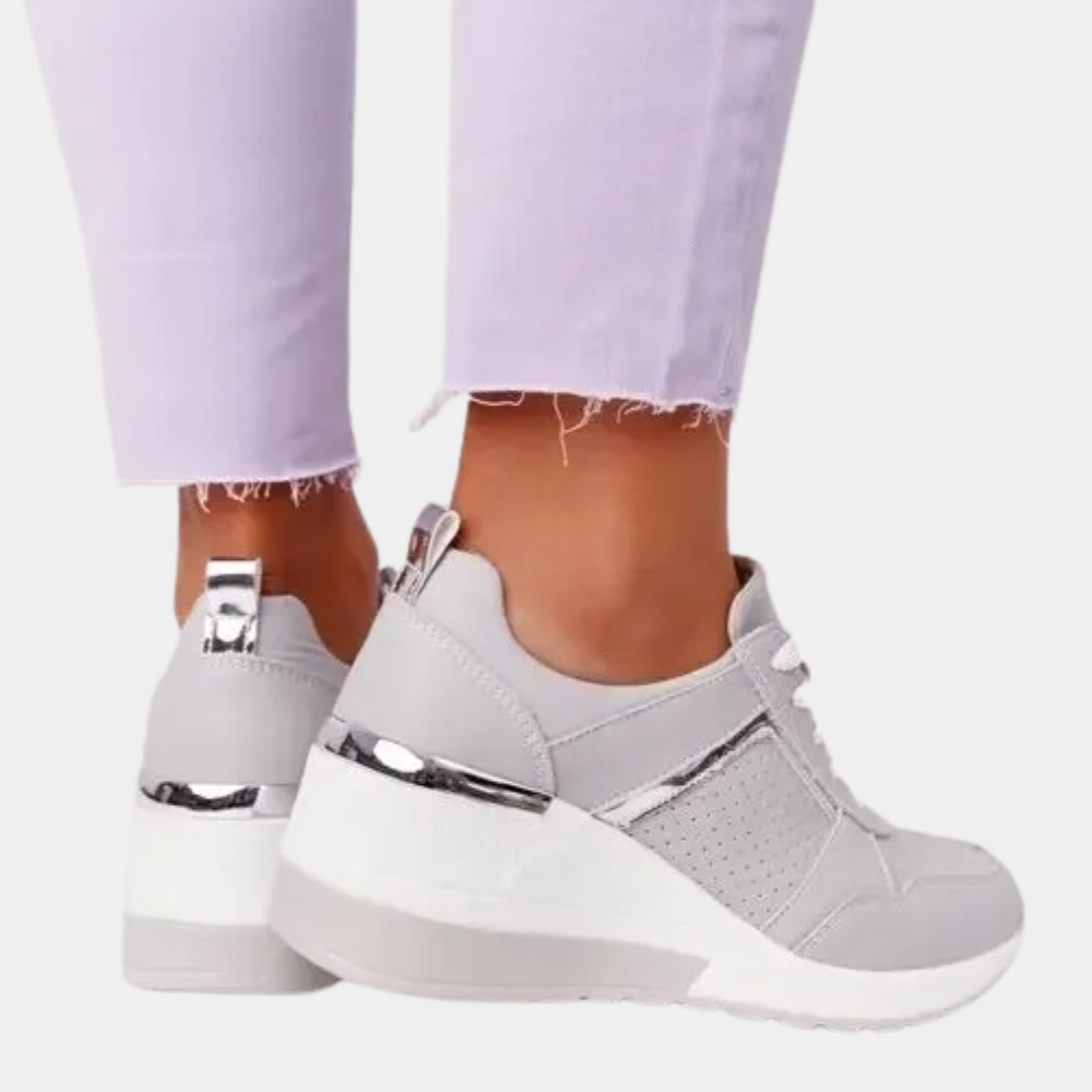 Women's Soft Everyday Sneaker