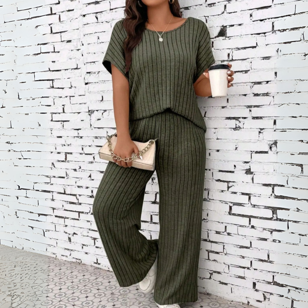 Relaxed Fit Plus Size Shorts Set for Women