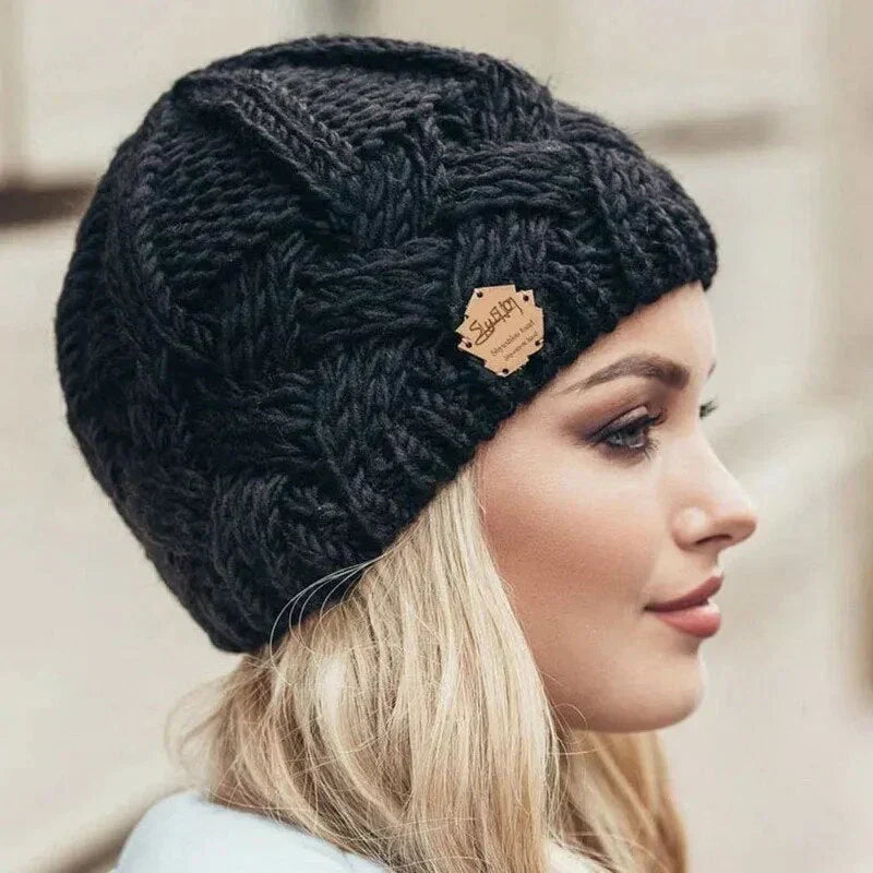 Warm and Stylish Knit Beanie for Men Women - OutfitLondon