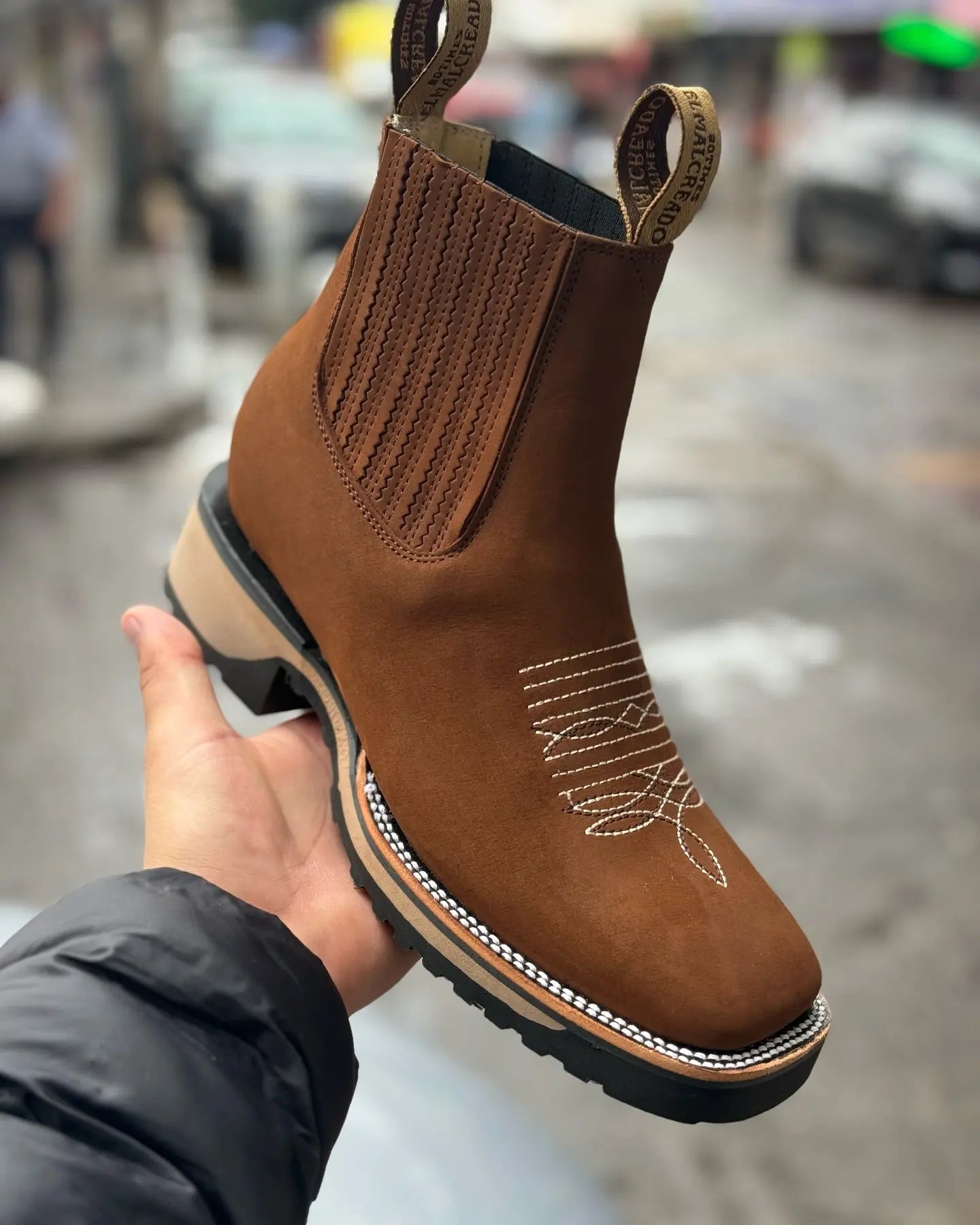 Rugged Leather Western Boots for Men and Women - OutfitLondon