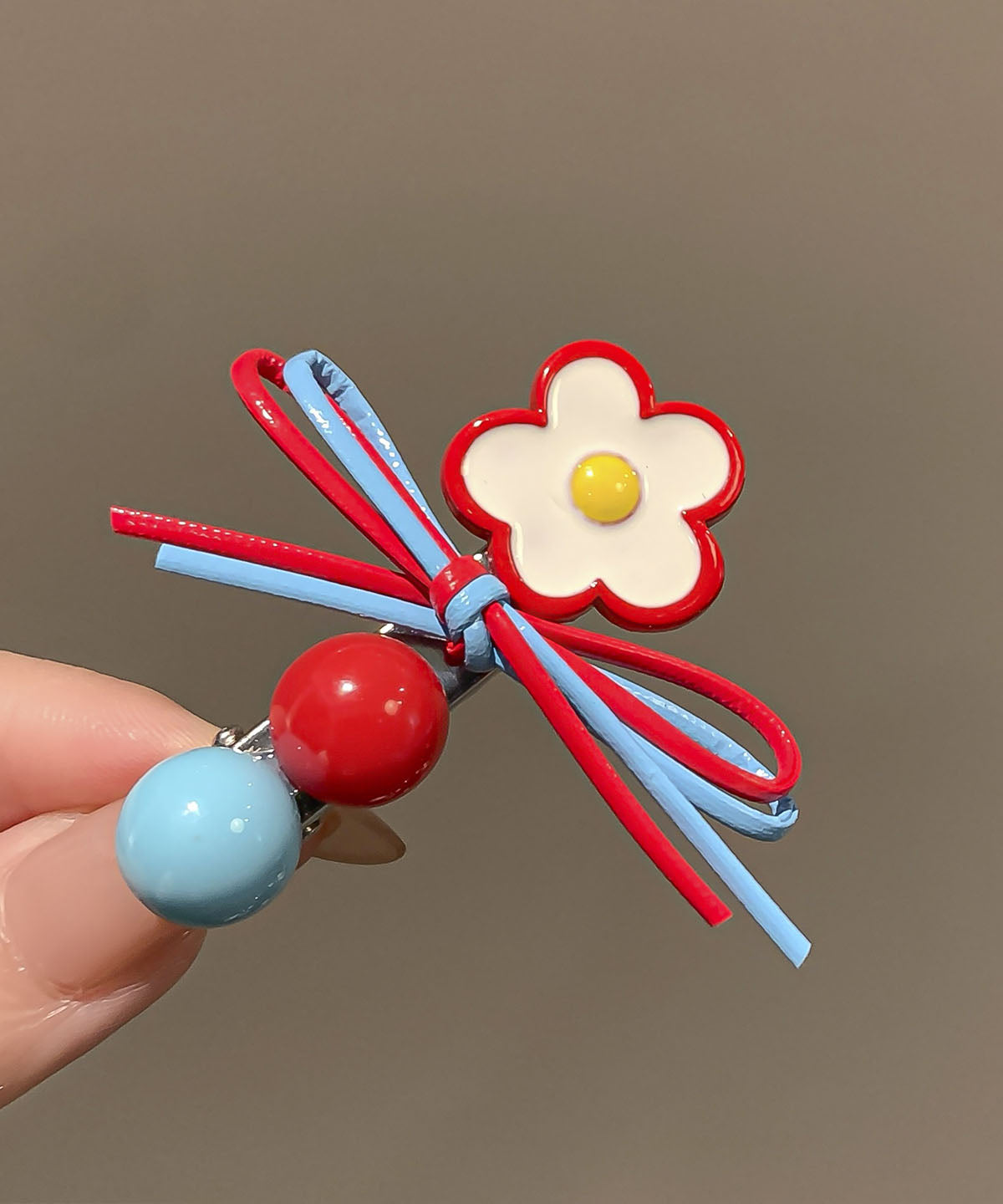 Women's Acrylic Hair Clips Floral Rainbow Butterfly Design - OutfitLondon