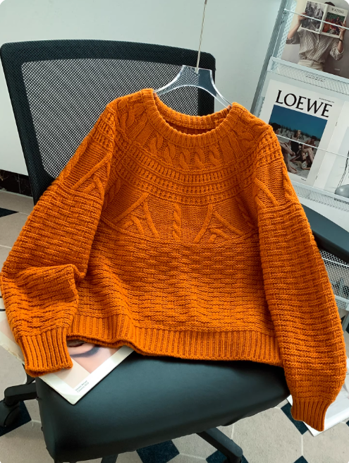 Traditional Round Neck Warm Knit Sweater - OutfitLondon
