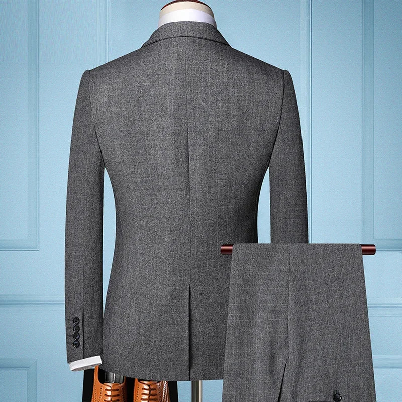 Classic Tailored Fit Men's 3-Piece Suit