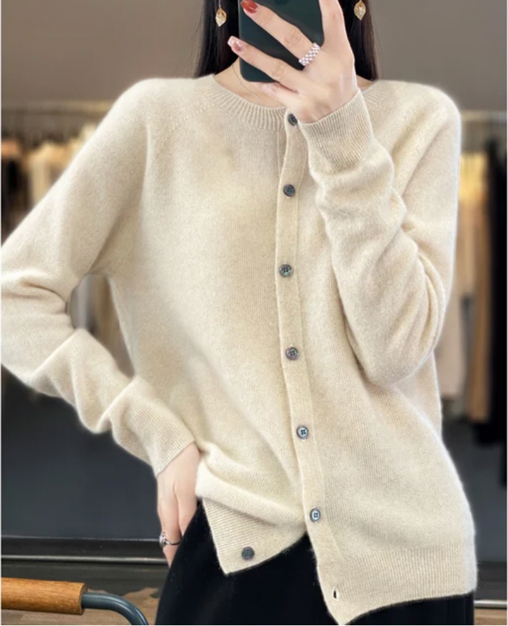 Soft Women's Wool Crew Neck Sweater