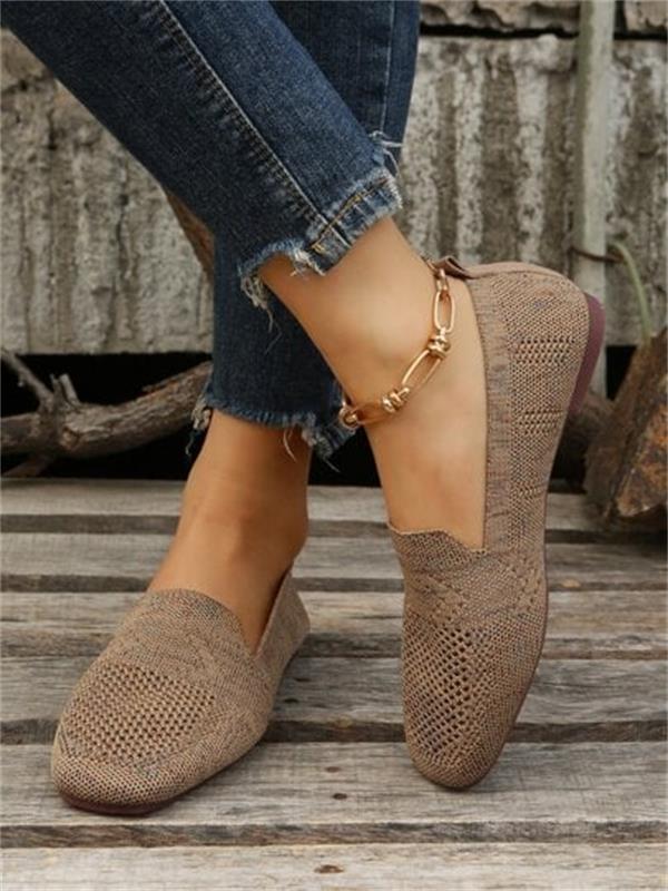 Comfortable Slip Resistant Women's Flat Shoes - OutfitLondon