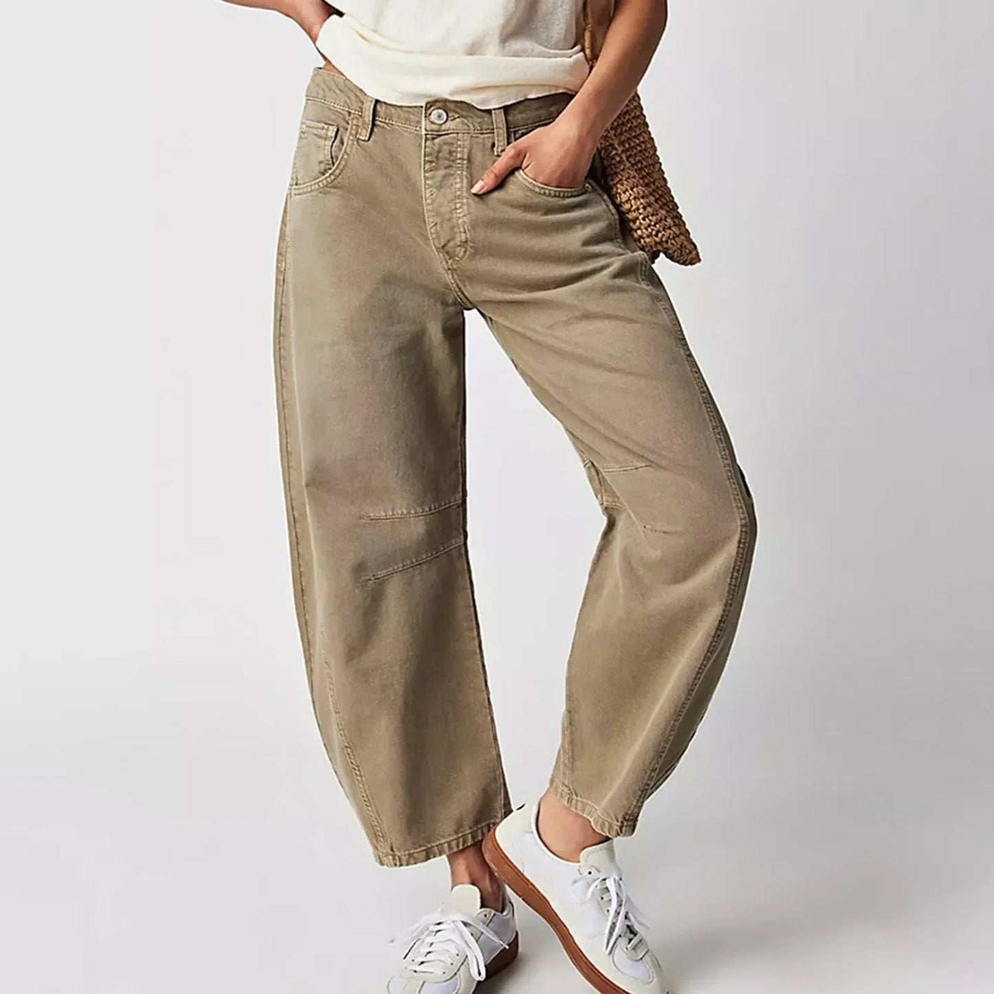 Relaxed Fit Women's Straight Jeans