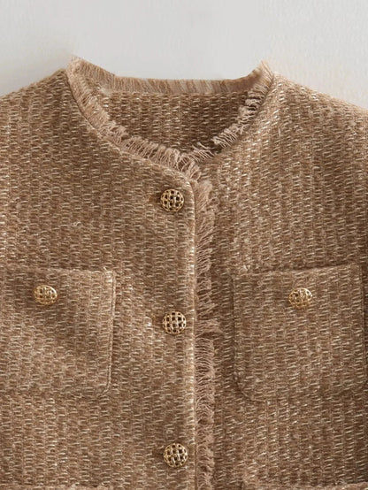 Stylish Short Women's Coat for Cold Weather