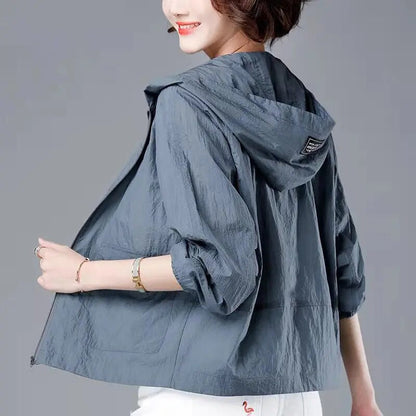 Slim Fit Women's Water Resistant Windbreaker Jacket