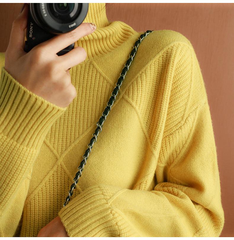 Women's Classic Crew Neck Sweater