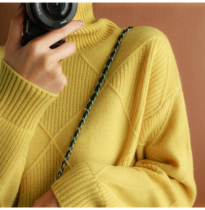 Women's Classic Crew Neck Sweater
