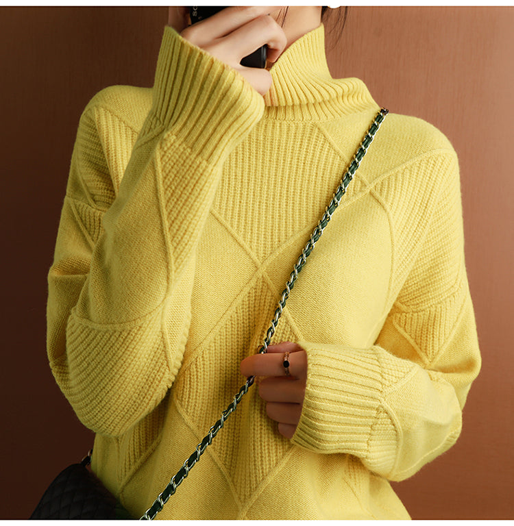Women's Classic Crew Neck Sweater