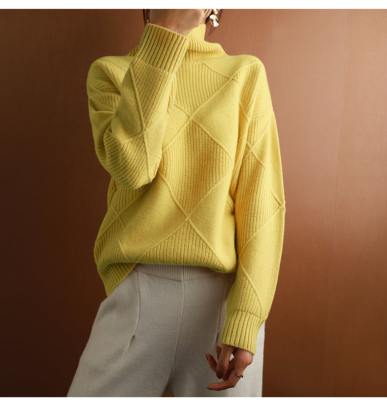 Women's Classic Crew Neck Sweater - OutfitLondon