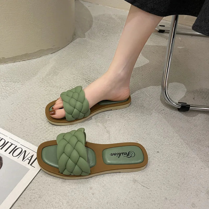 Relaxing Womens Beach Flip Flop Sandals