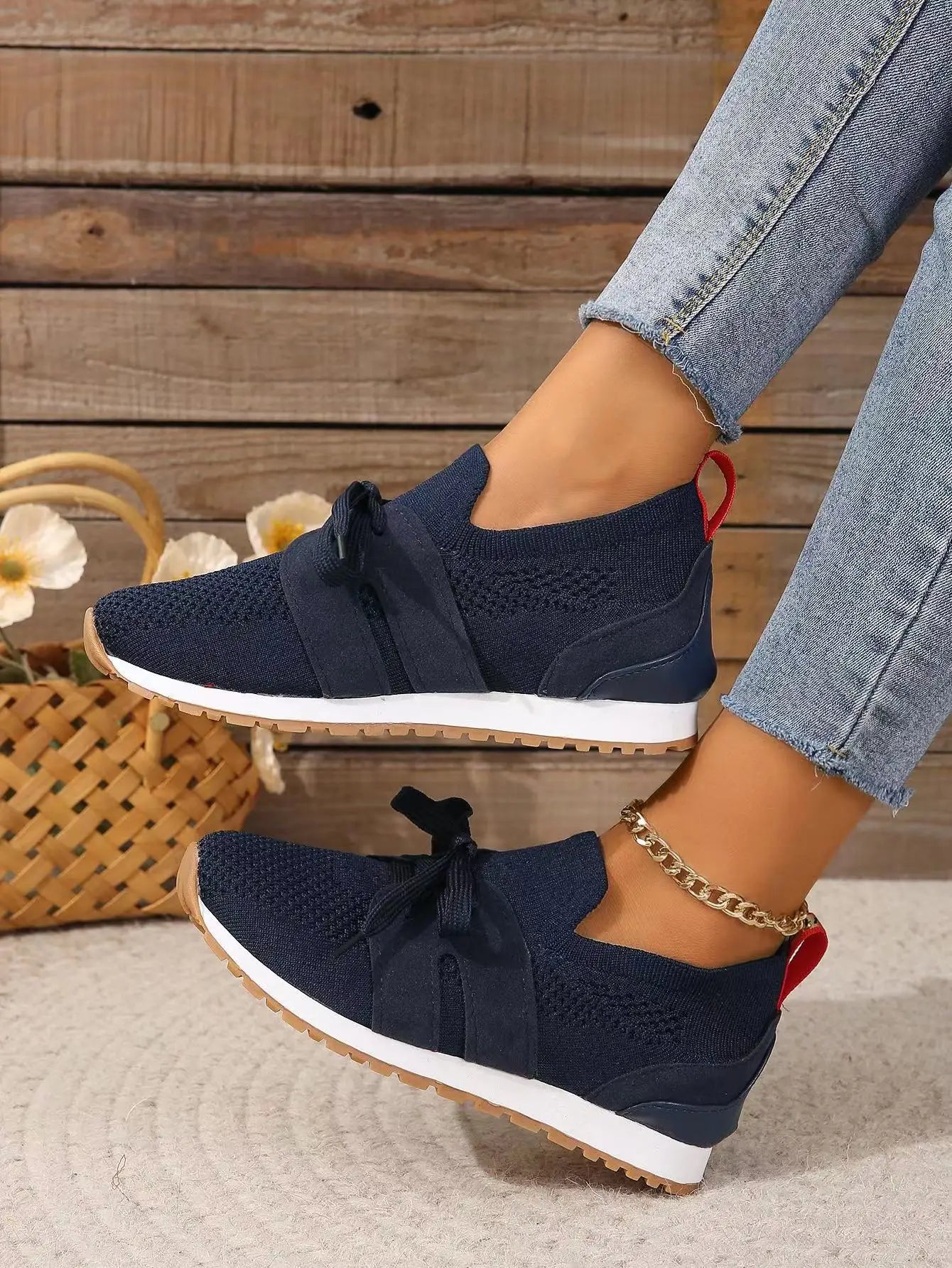 Breathable Sporty Lace Up Sneakers