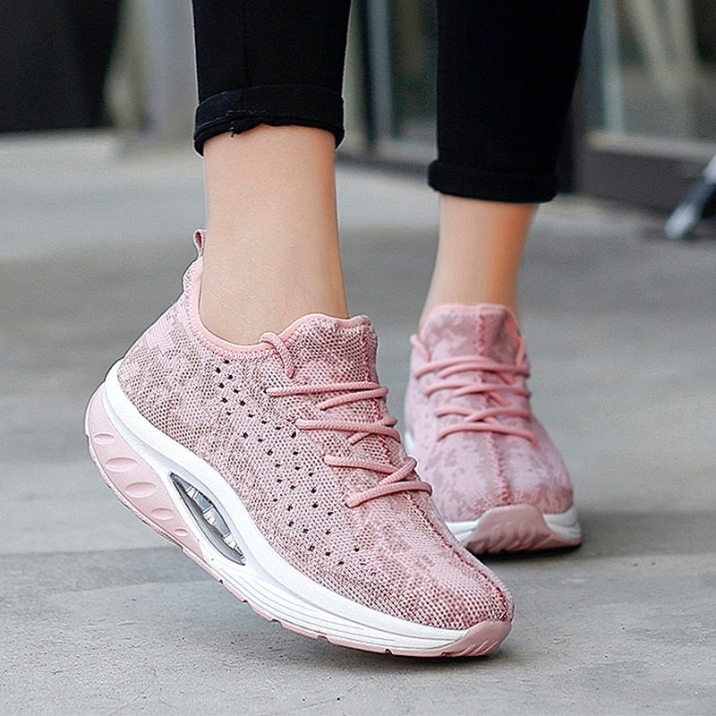 Stylish Ladies' Athletic Shoes with Bright Colors - OutfitLondon