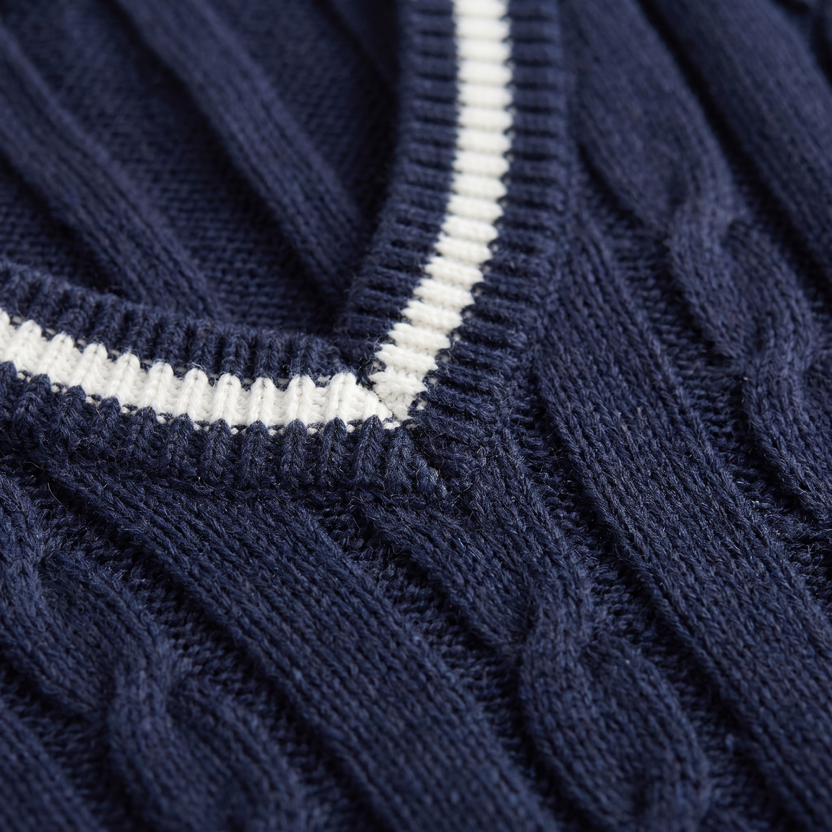 Women's Classic Cable Knit V-Neck Jumper