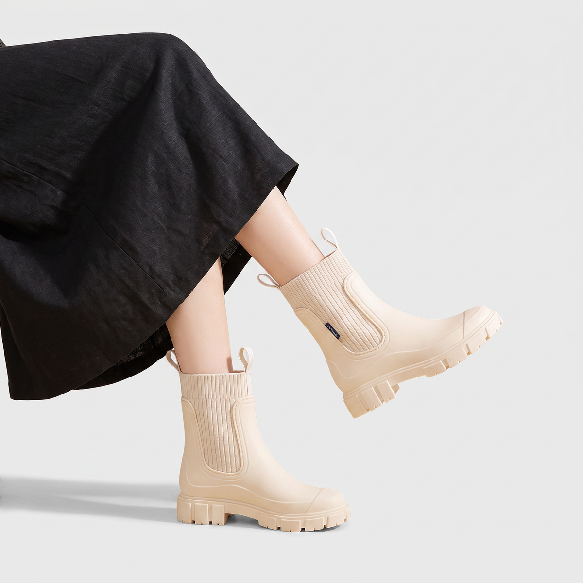 Women's Waterproof Leather Chunky Chelsea Boots