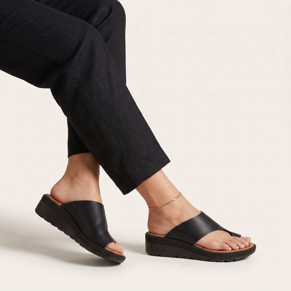 Women's Casual Leather Toe-Loop Platform Sandals