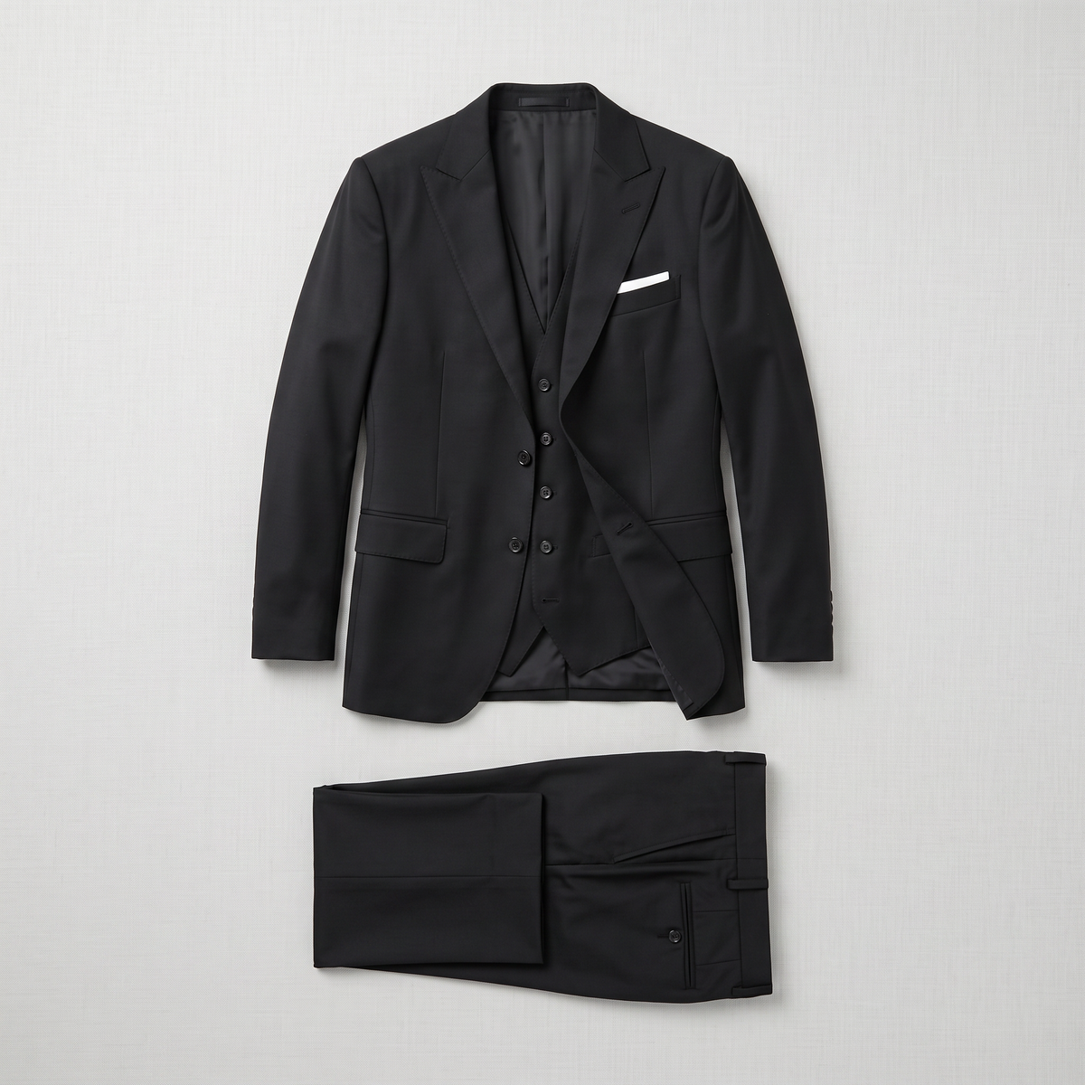 Men's Classic Wool Blend Peak Lapel Three-Piece Suit